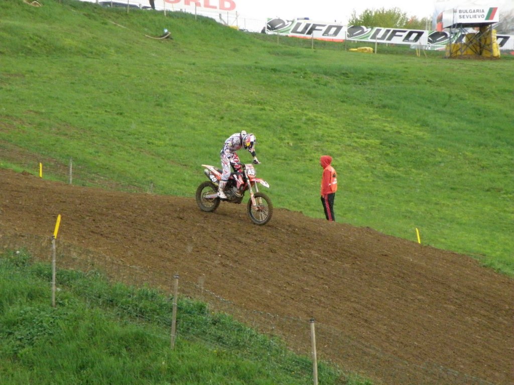 Натиснете снимката за да я уголемите

Име:P4214882.jpg
Прегледи:1
Размер:158.4 КБ
ID:5367394