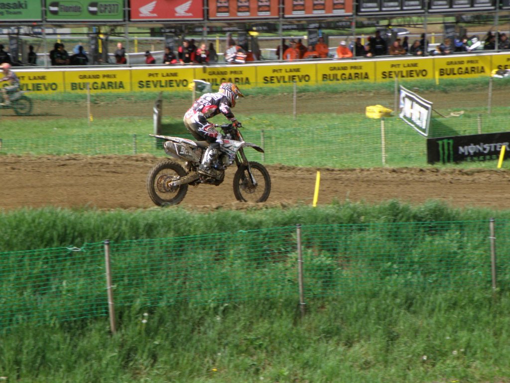 Натиснете снимката за да я уголемите

Име:P4214891.jpg
Прегледи:1
Размер:171.8 КБ
ID:5367399