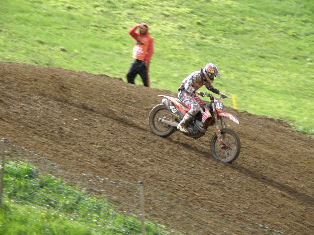 Натиснете снимката за да я уголемите

Име:P4214905.jpg
Прегледи:1
Размер:182.0 КБ
ID:5367411