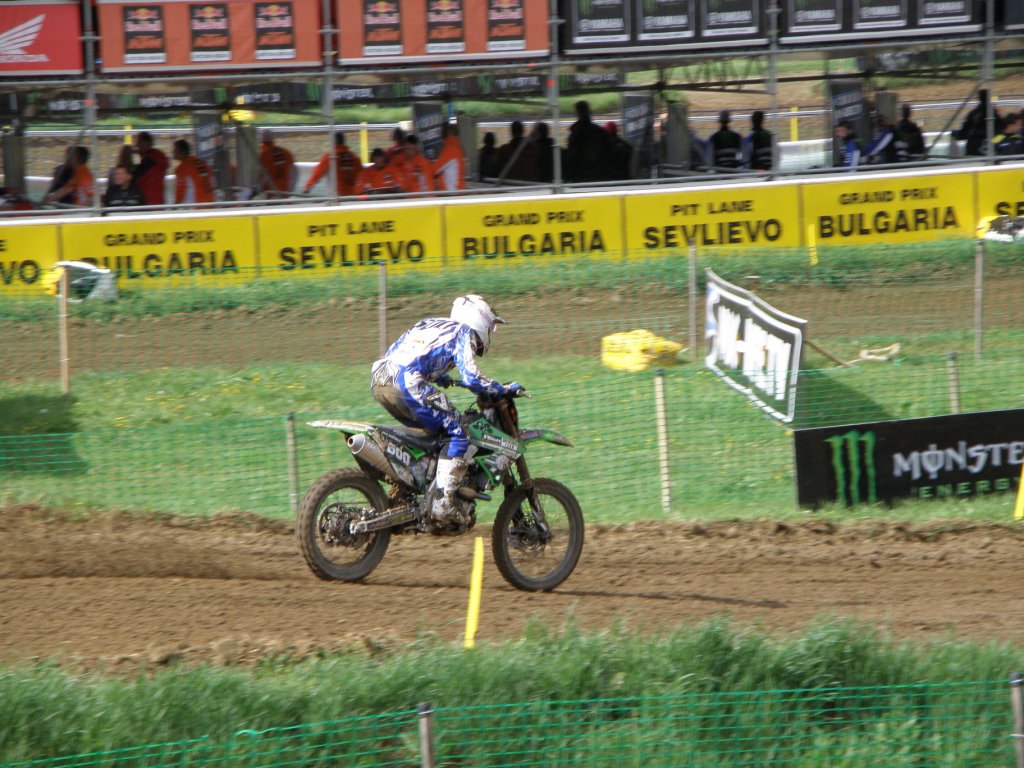 Натиснете снимката за да я уголемите

Име:P4214910.jpg
Прегледи:1
Размер:184.9 КБ
ID:5367415