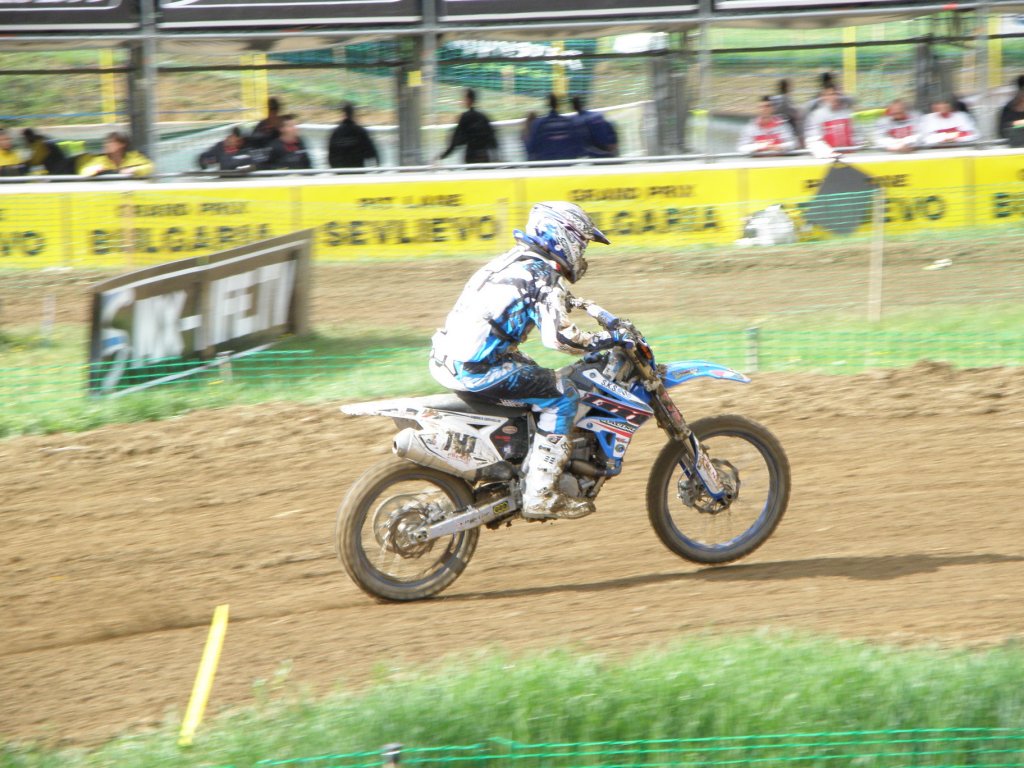 Натиснете снимката за да я уголемите

Име:P4214914.jpg
Прегледи:1
Размер:170.9 КБ
ID:5367417