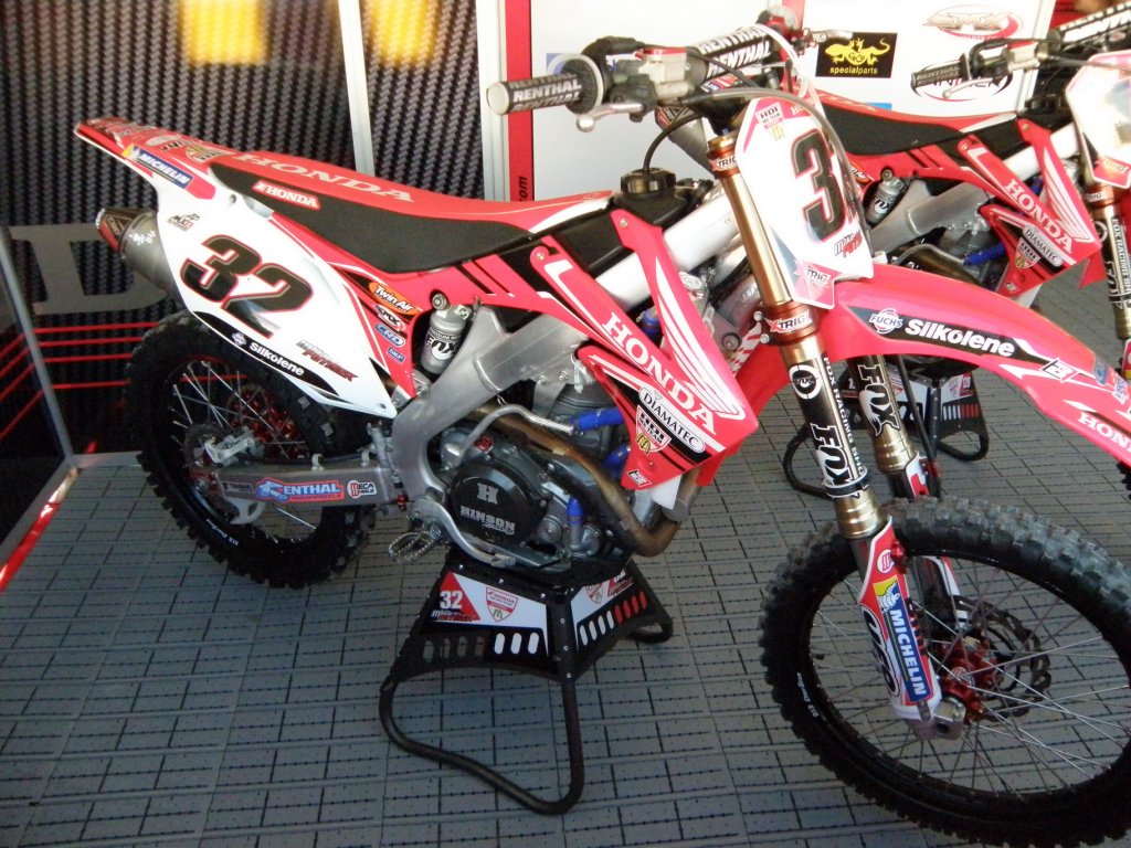 Натиснете снимката за да я уголемите

Име:P4214930.jpg
Прегледи:1
Размер:203.1 КБ
ID:5367429