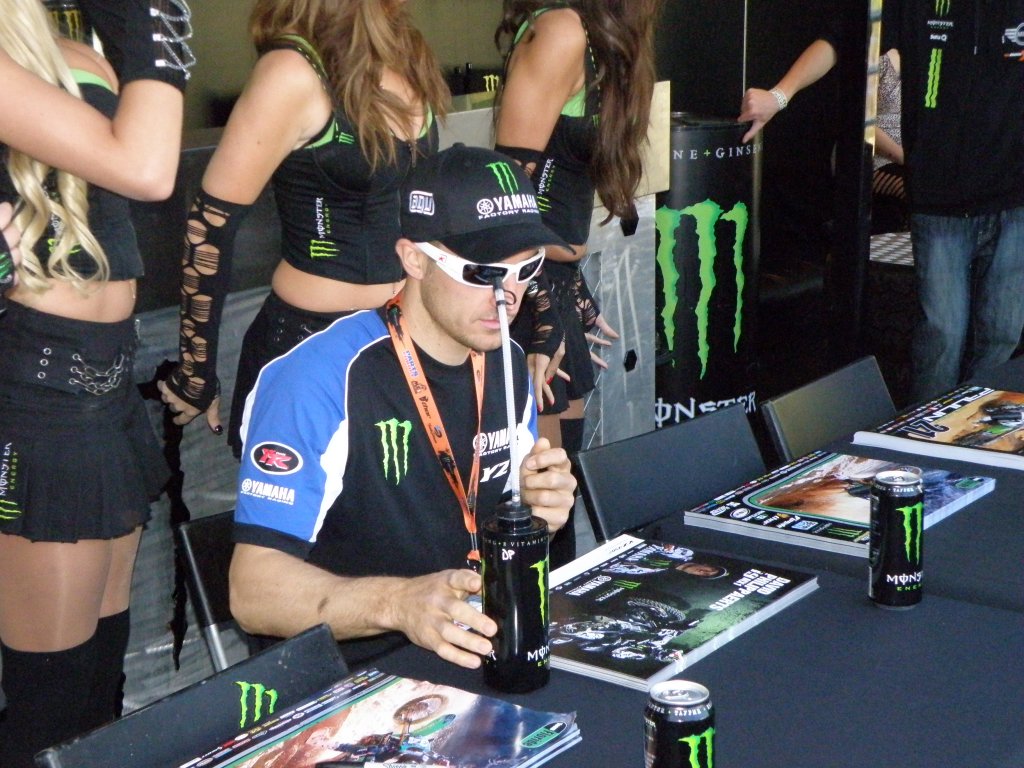 Натиснете снимката за да я уголемите

Име:P4224978.jpg
Прегледи:1
Размер:176.1 КБ
ID:5367494