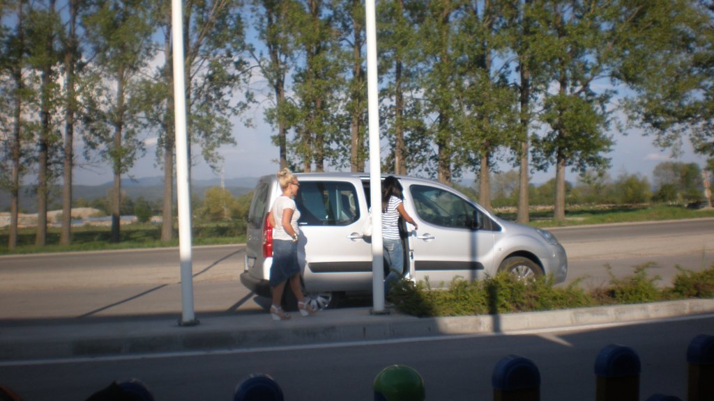 Натиснете снимката за да я уголемите

Име:P5052283.jpg
Прегледи:1
Размер:110.7 КБ
ID:5371683