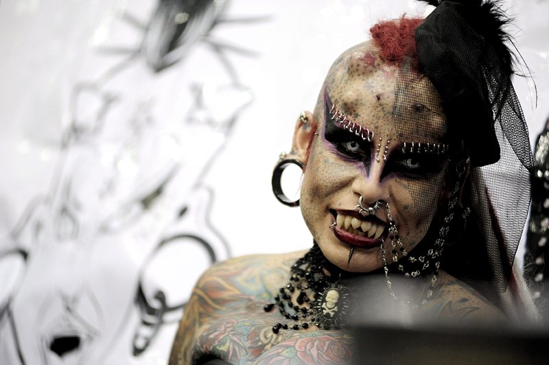 Натиснете снимката за да я уголемите

Име:tatoo.jpg
Прегледи:1
Размер:67.7 КБ
ID:5372151
