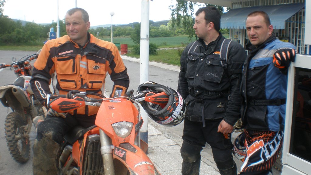 Натиснете снимката за да я уголемите

Име:P5202427.jpg
Прегледи:2
Размер:121.7 КБ
ID:5376063