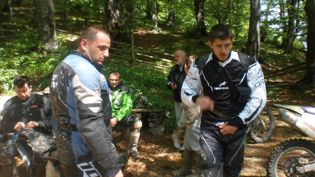 Натиснете снимката за да я уголемите

Име:P5202505.jpg
Прегледи:2
Размер:162.5 КБ
ID:5376213
