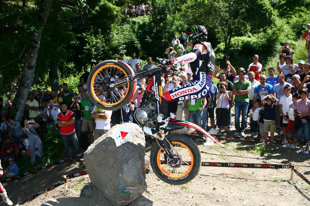Натиснете снимката за да я уголемите

Име:big_TrialOutdoor2012GPItaliaToniBouCampione00002.jpg
Прегледи:1
Размер:311.7 КБ
ID:5390300