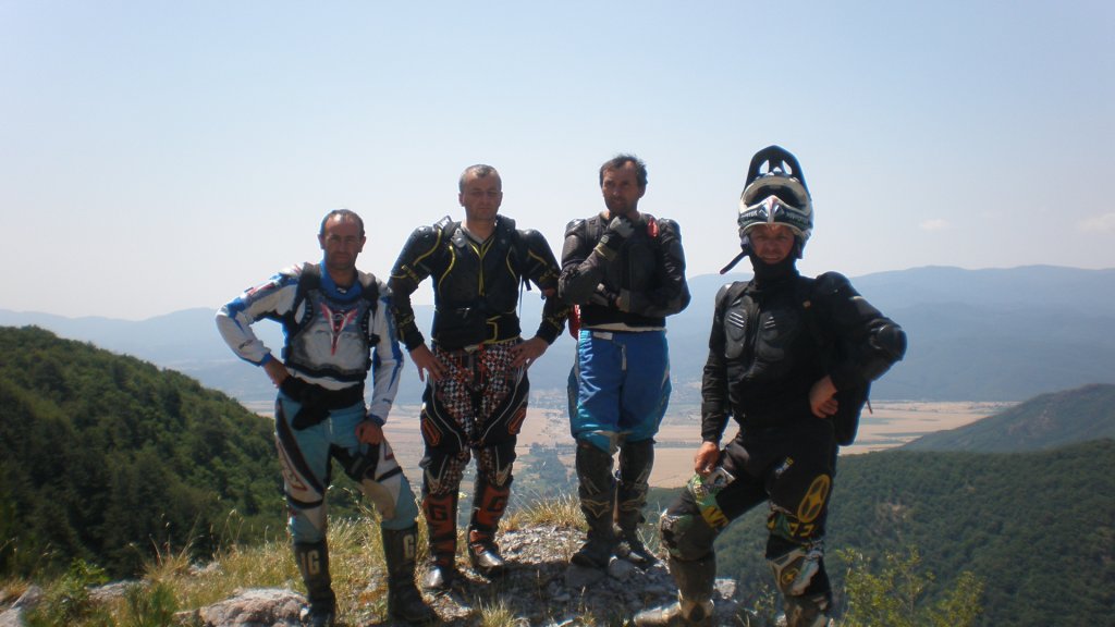 Натиснете снимката за да я уголемите

Име:P7160303.jpg
Прегледи:1
Размер:83.8 КБ
ID:5393082