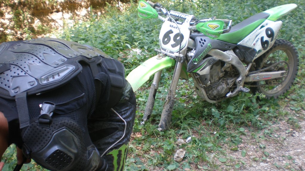 Натиснете снимката за да я уголемите

Име:P7160309.jpg
Прегледи:1
Размер:165.5 КБ
ID:5393088