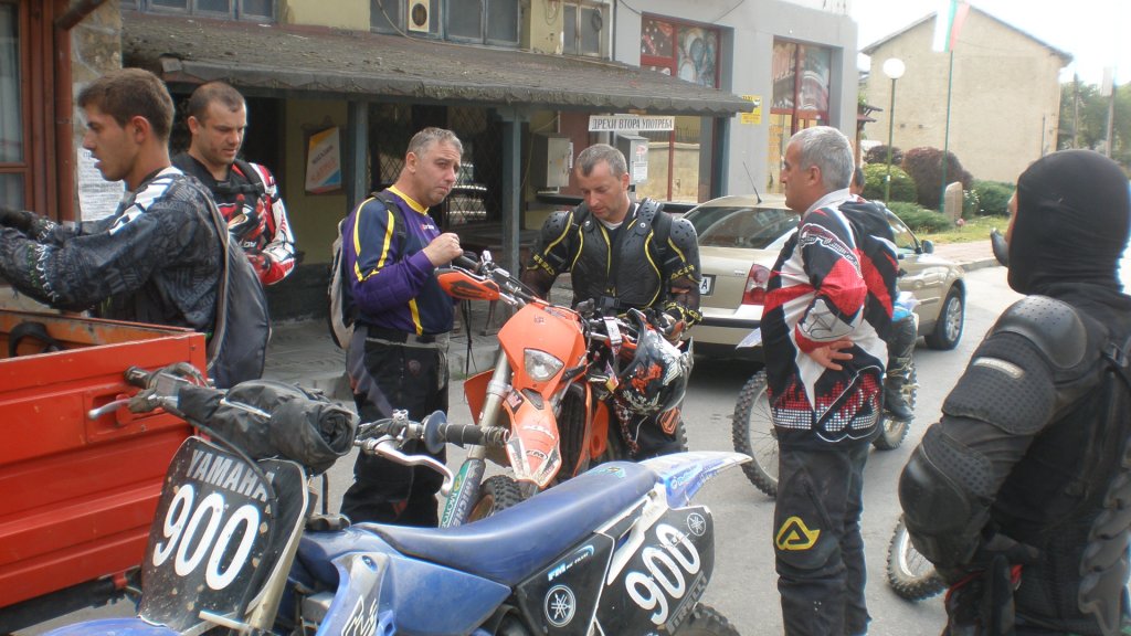 Натиснете снимката за да я уголемите

Име:P7160340.jpg
Прегледи:1
Размер:137.0 КБ
ID:5394211