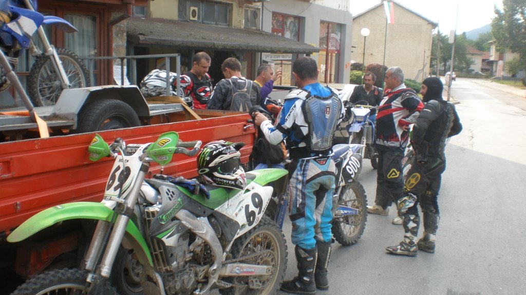 Натиснете снимката за да я уголемите

Име:P7160341.jpg
Прегледи:1
Размер:131.0 КБ
ID:5394212