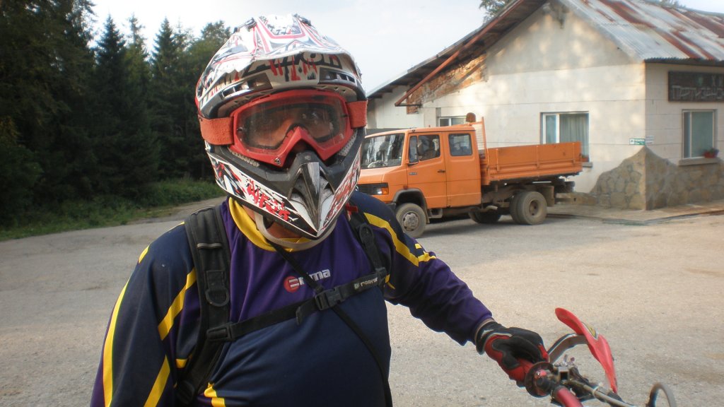 Натиснете снимката за да я уголемите

Име:P7160344.jpg
Прегледи:1
Размер:107.9 КБ
ID:5394215