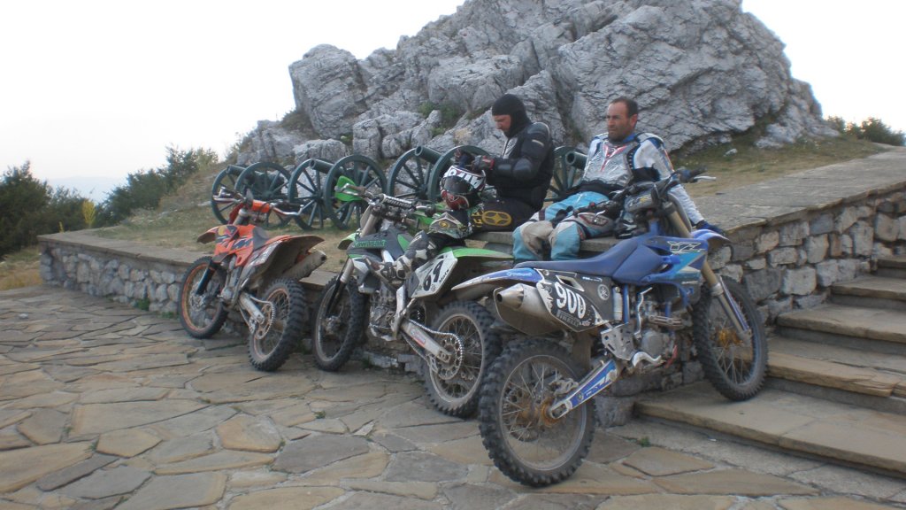 Натиснете снимката за да я уголемите

Име:P7160359.jpg
Прегледи:1
Размер:119.3 КБ
ID:5394236