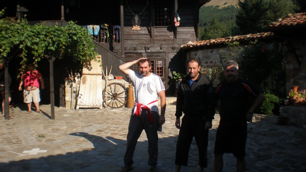 Натиснете снимката за да я уголемите

Име:P7180512.jpg
Прегледи:1
Размер:111.9 КБ
ID:5394907