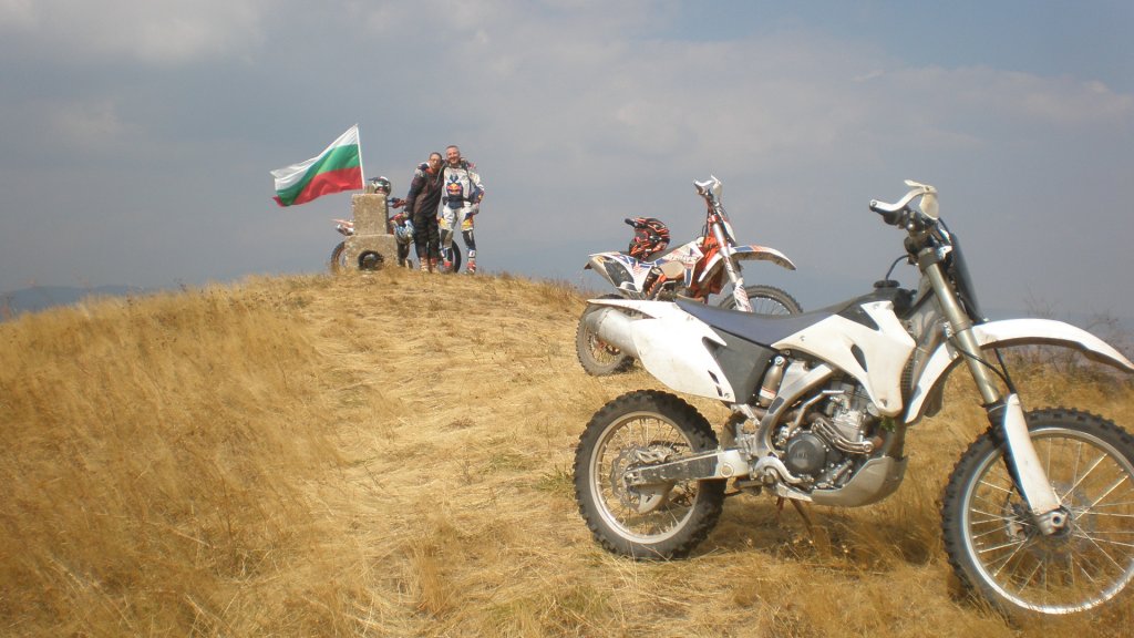 Натиснете снимката за да я уголемите

Име:P9071005.jpg
Прегледи:1
Размер:109.2 КБ
ID:5406662