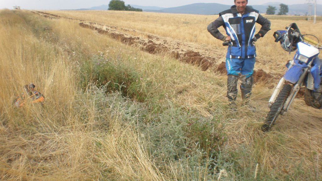 Натиснете снимката за да я уголемите

Име:P9071038.jpg
Прегледи:1
Размер:176.3 КБ
ID:5406714