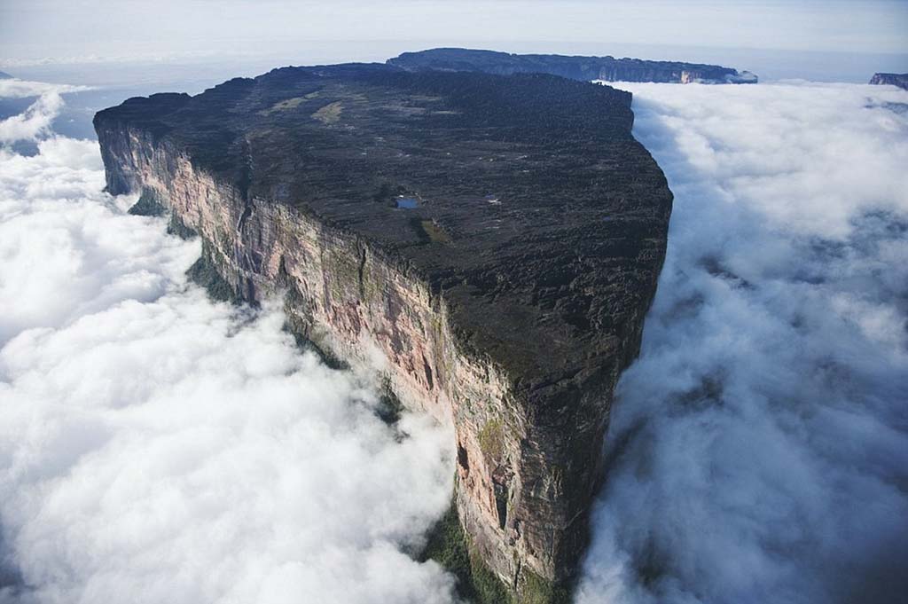 Натиснете снимката за да я уголемите

Име:Mount-Roraima-1.jpg
Прегледи:1
Размер:91.3 КБ
ID:5985423