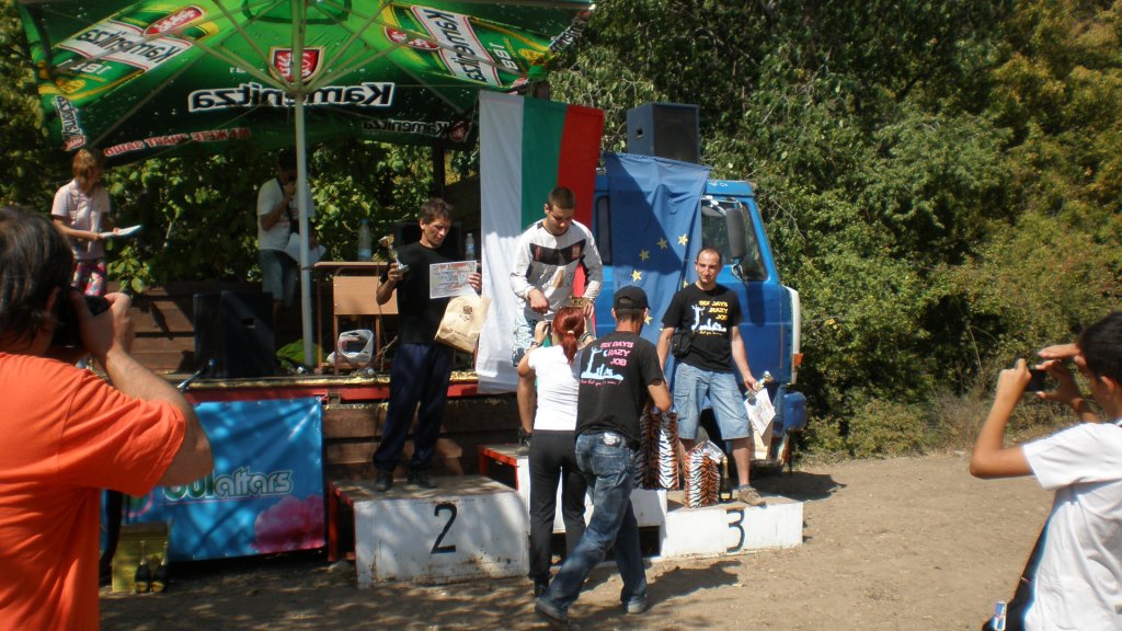Натиснете снимката за да я уголемите

Име:P9301687.jpg
Прегледи:1
Размер:156.4 КБ
ID:5412991