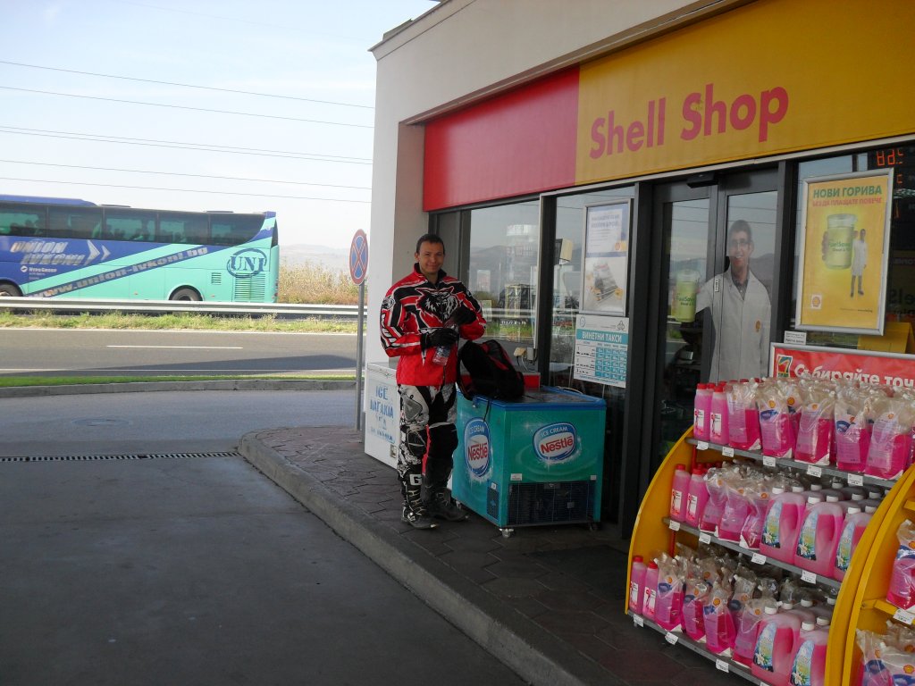 Натиснете снимката за да я уголемите

Име:SDC15219.jpg
Прегледи:1
Размер:136.1 КБ
ID:5415686