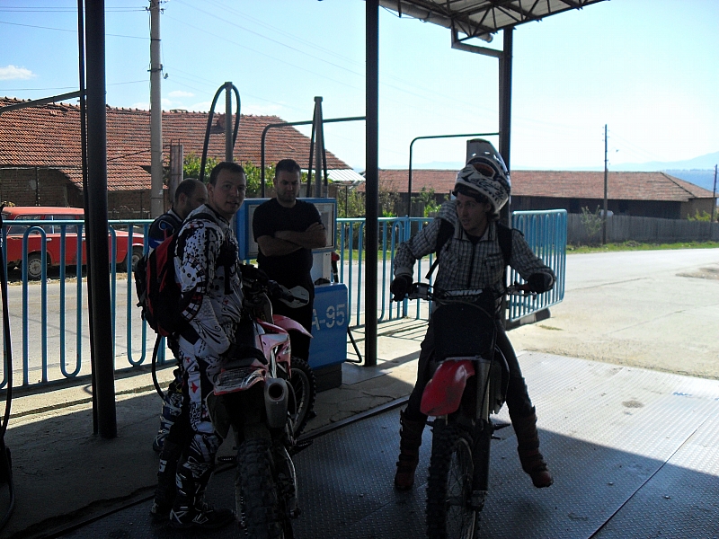 Натиснете снимката за да я уголемите

Име:New_SDC15235.jpg
Прегледи:1
Размер:436.5 КБ
ID:5415699