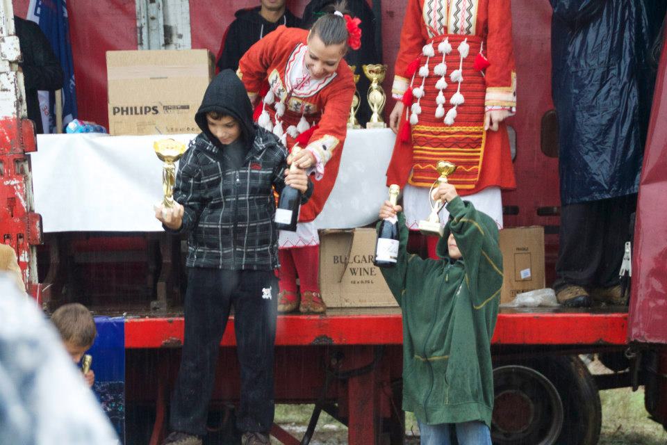 Натиснете снимката за да я уголемите

Име:602466_377426525672470_413540143_n.jpg
Прегледи:1
Размер:97.3 КБ
ID:5420534
