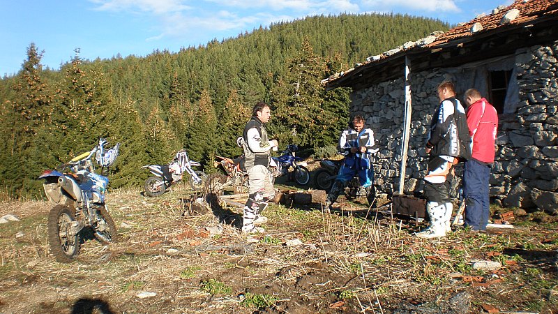 Натиснете снимката за да я уголемите

Име:PB042023.jpg
Прегледи:1
Размер:173.5 КБ
ID:5422952