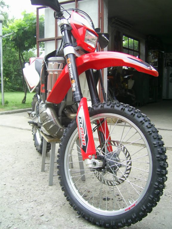 Натиснете снимката за да я уголемите

Име:Picture 294.jpg
Прегледи:1
Размер:109.0 КБ
ID:5497216