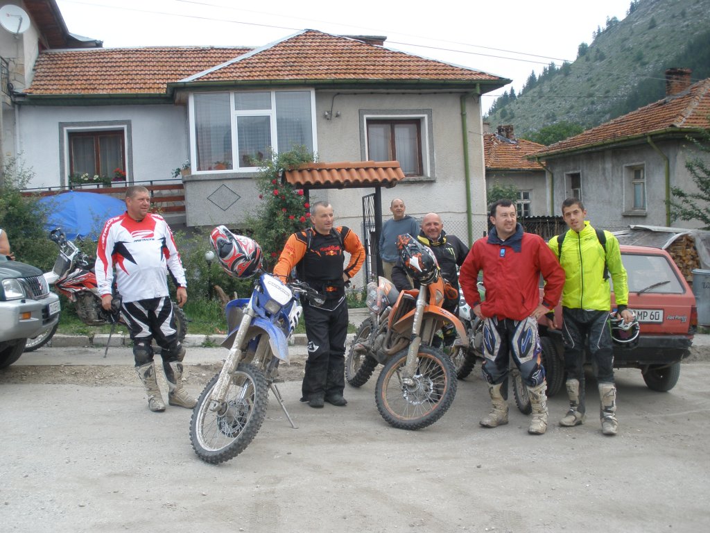 Натиснете снимката за да я уголемите

Име:P6260111.jpg
Прегледи:1
Размер:183.8 КБ
ID:5506303