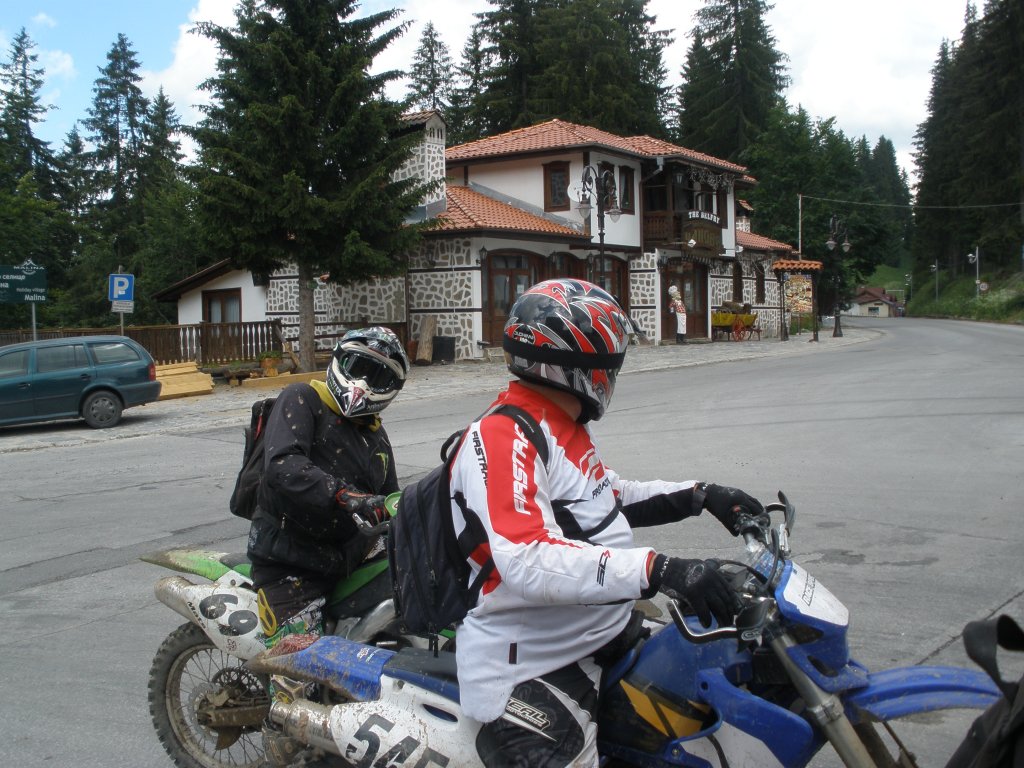 Натиснете снимката за да я уголемите

Име:P6260178.jpg
Прегледи:1
Размер:186.1 КБ
ID:5506541