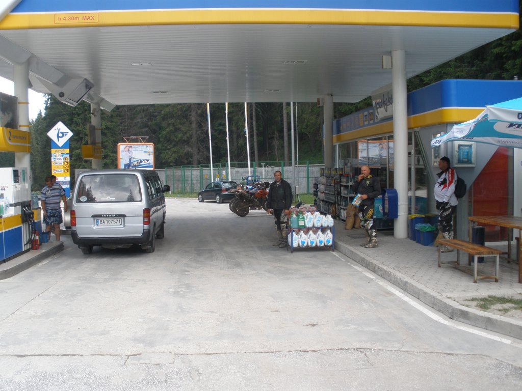 Натиснете снимката за да я уголемите

Име:P6260183.jpg
Прегледи:1
Размер:141.3 КБ
ID:5506546