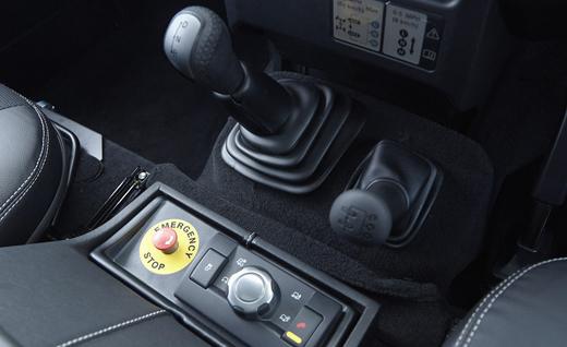 Натиснете снимката за да я уголемите

Име:land-rover-defender-electric-interior-photo-503834-s-520x318.jpg
Прегледи:1
Размер:20.3 КБ
ID:6022445