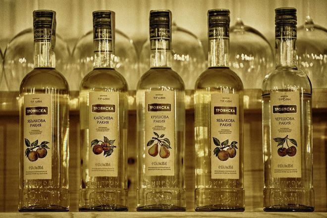 Натиснете снимката за да я уголемите

Име:spetsialitetat-na-raketa-rakiya-bar-domashnata-rakiya.jpg
Прегледи:1
Размер:63.8 КБ
ID:5511086