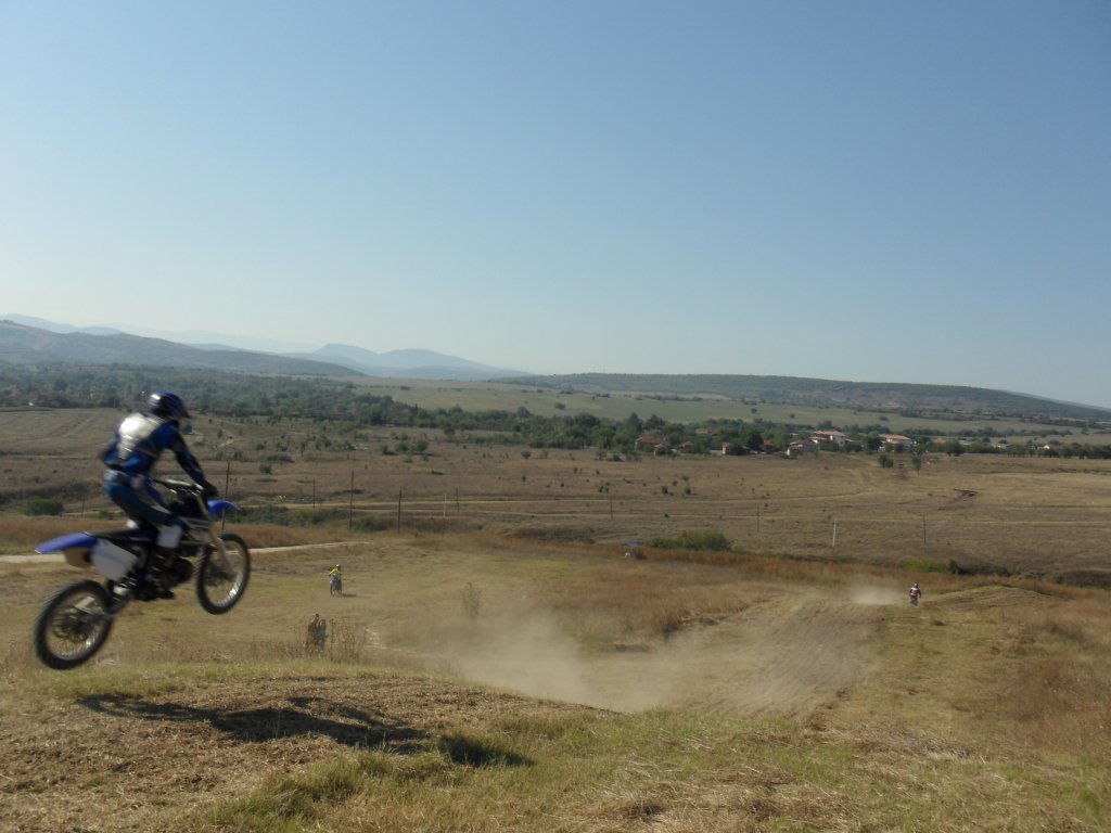 Натиснете снимката за да я уголемите

Име:SAM_0275.jpg
Прегледи:1
Размер:102.8 КБ
ID:5517265