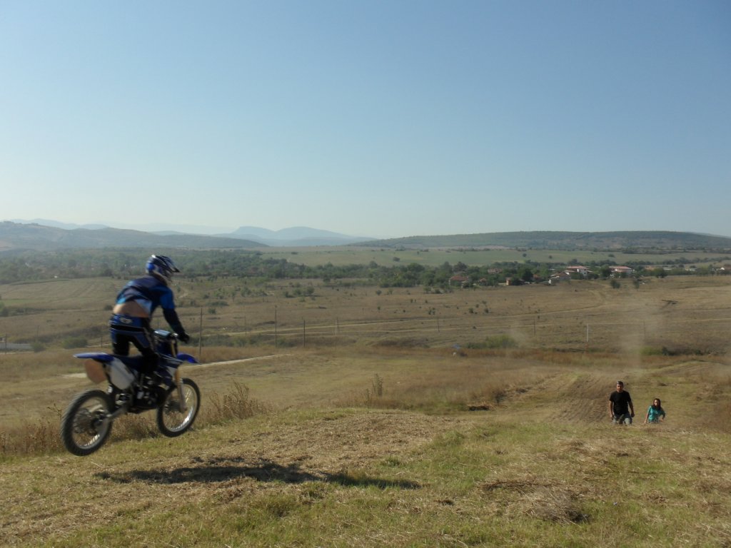 Натиснете снимката за да я уголемите

Име:SAM_0277.jpg
Прегледи:1
Размер:109.2 КБ
ID:5517267