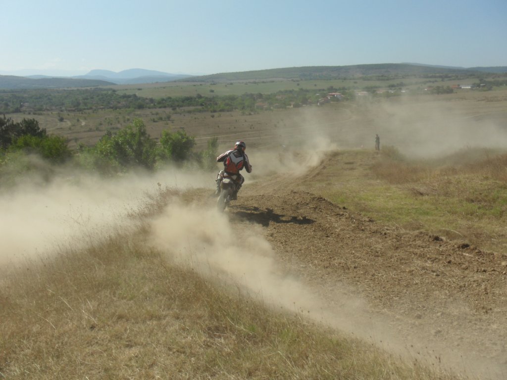 Натиснете снимката за да я уголемите

Име:SAM_0315.jpg
Прегледи:1
Размер:107.6 КБ
ID:5517302