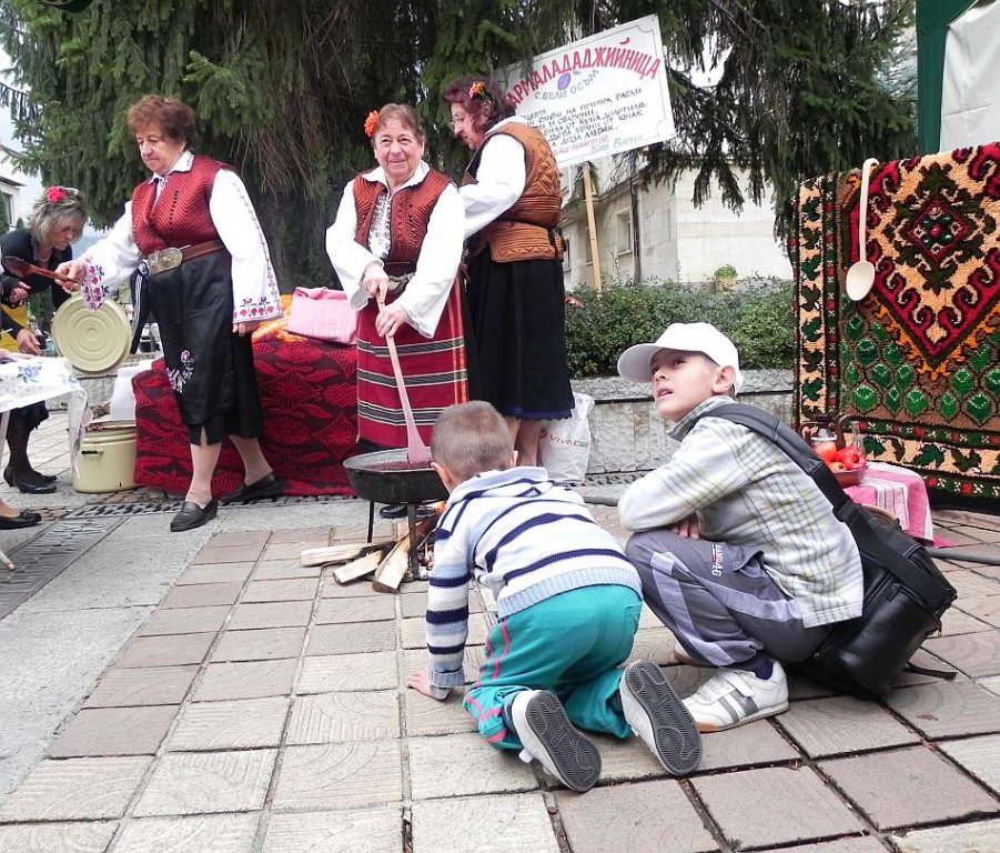 Натиснете снимката за да я уголемите

Име:Сладкото на Баб&#1.jpg
Прегледи:1
Размер:220.6 КБ
ID:5525423