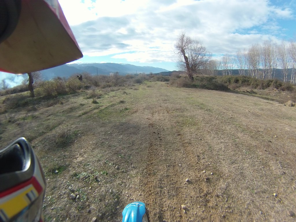 Натиснете снимката за да я уголемите

Име:IONX0014.jpg
Прегледи:1
Размер:186.9 КБ
ID:5544138