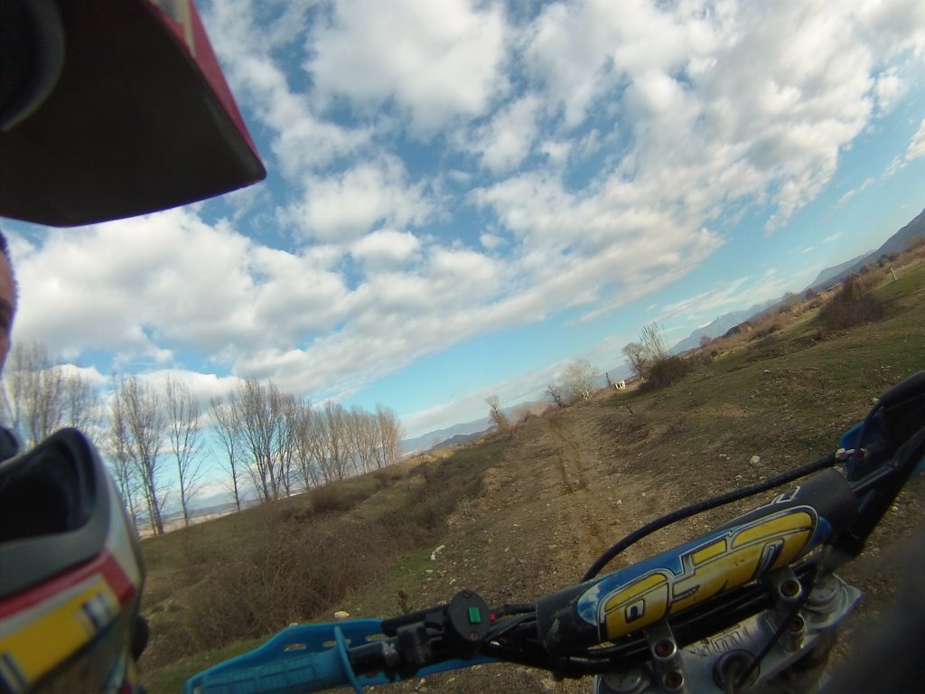 Натиснете снимката за да я уголемите

Име:IONX0019.jpg
Прегледи:1
Размер:118.5 КБ
ID:5544142