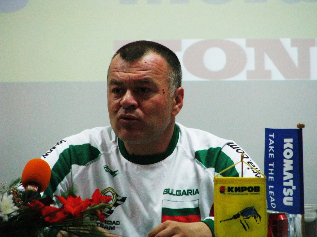 Натиснете снимката за да я уголемите

Име:095.jpg
Прегледи:1
Размер:131.0 КБ
ID:5559107