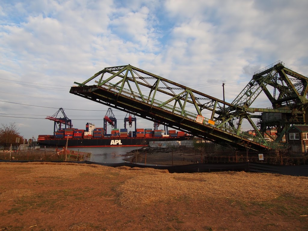 Натиснете снимката за да я уголемите

Име:P4100537.JPG
Прегледи:1
Размер:205.5 КБ
ID:5560940