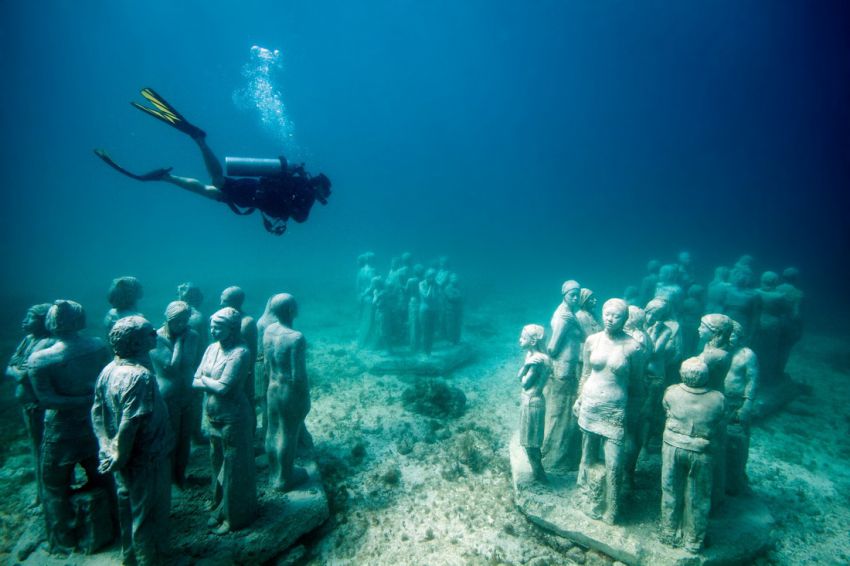 Натиснете снимката за да я уголемите

Име:underwater_sculpture_03777_012.jpg
Прегледи:1
Размер:62.4 КБ
ID:6051002