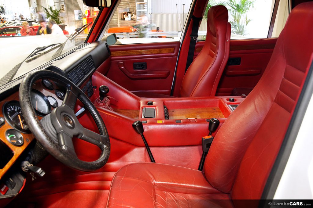 Натиснете снимката за да я уголемите

Име:lamborghini_lm002_3.jpg
Прегледи:1
Размер:136.2 КБ
ID:6065524