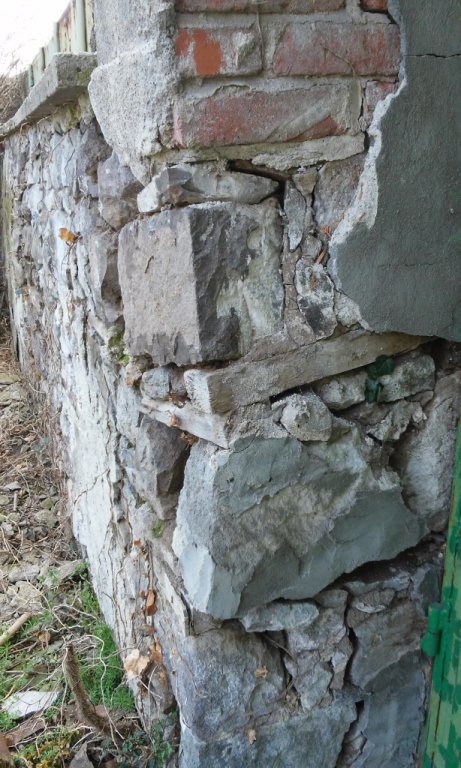 Падаща ограда със сух зид. - OFFRoad-Bulgaria.com