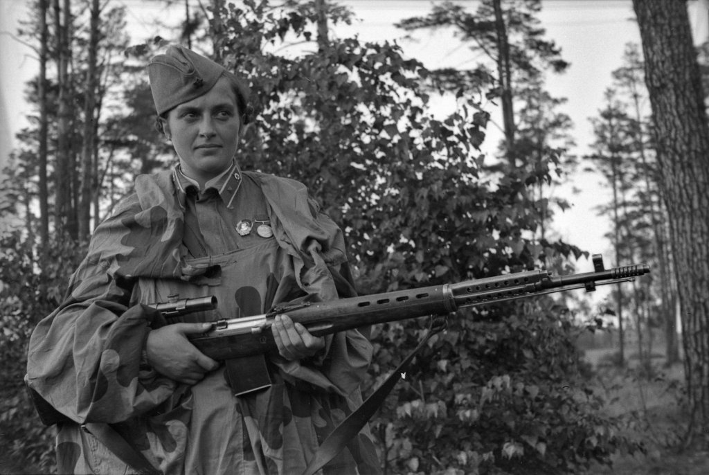 Натиснете снимката за да я уголемите

Име:pavlichenko-snajper.jpg
Прегледи:1
Размер:140.5 КБ
ID:5738282