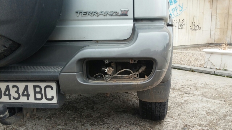 Nissan Terrano II - стопове в бронята - OFFRoad-Bulgaria.com