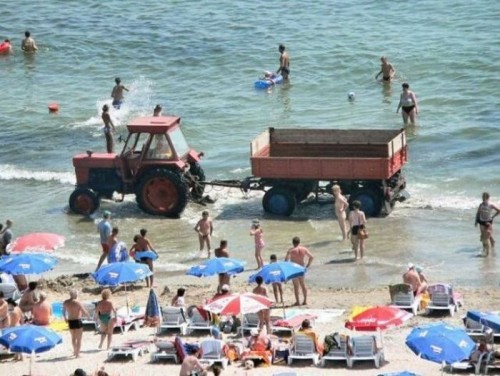 Натиснете снимката за да я уголемите

Име:funny_summer_pictures_21.jpg
Прегледи:2
Размер:64.6 КБ
ID:5425140