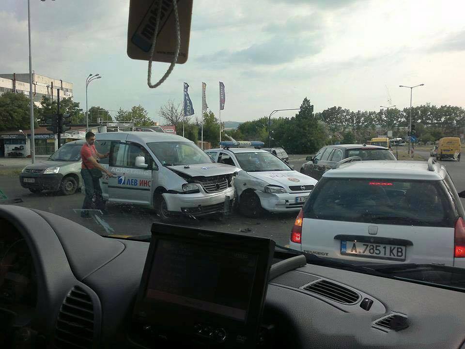 Натиснете снимката за да я уголемите

Име:12308517_952195444853154_8717962745230836909_n.jpg
Прегледи:1
Размер:78.3 КБ
ID:5693609