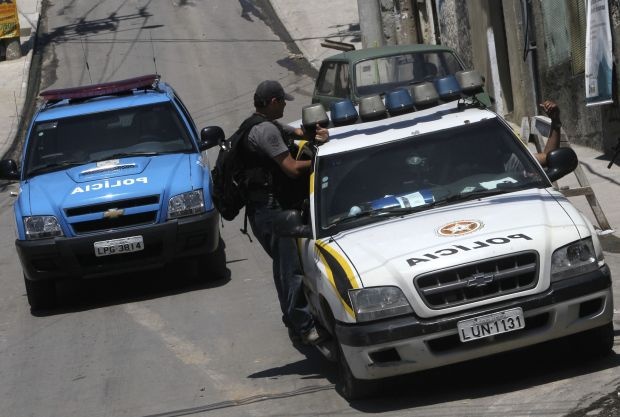Натиснете снимката за да я уголемите

Име:photo_verybig_627547Rio.jpg
Прегледи:1
Размер:87.7 КБ
ID:6514802