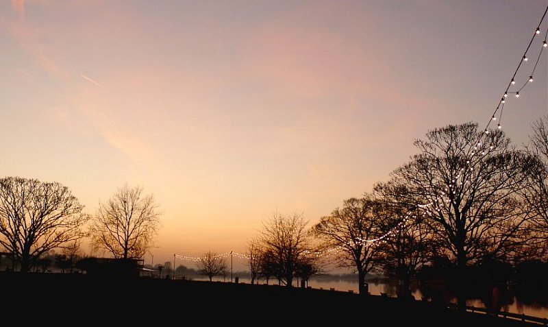 Натиснете снимката за да я уголемите

Име:image_894564.jpg
Прегледи:344
Размер:74.3 КБ
ID:6551057